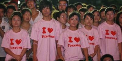 Foxconn tendrá 1 millón de robots en sus fabricas para el año 2014