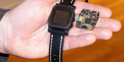 Agent un smartwatch multiplataforma, a prueba de agua y con una batería que durará hasta un mes