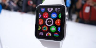 En Nueva Zelanda quieren prohibir el uso de wearables al conducir